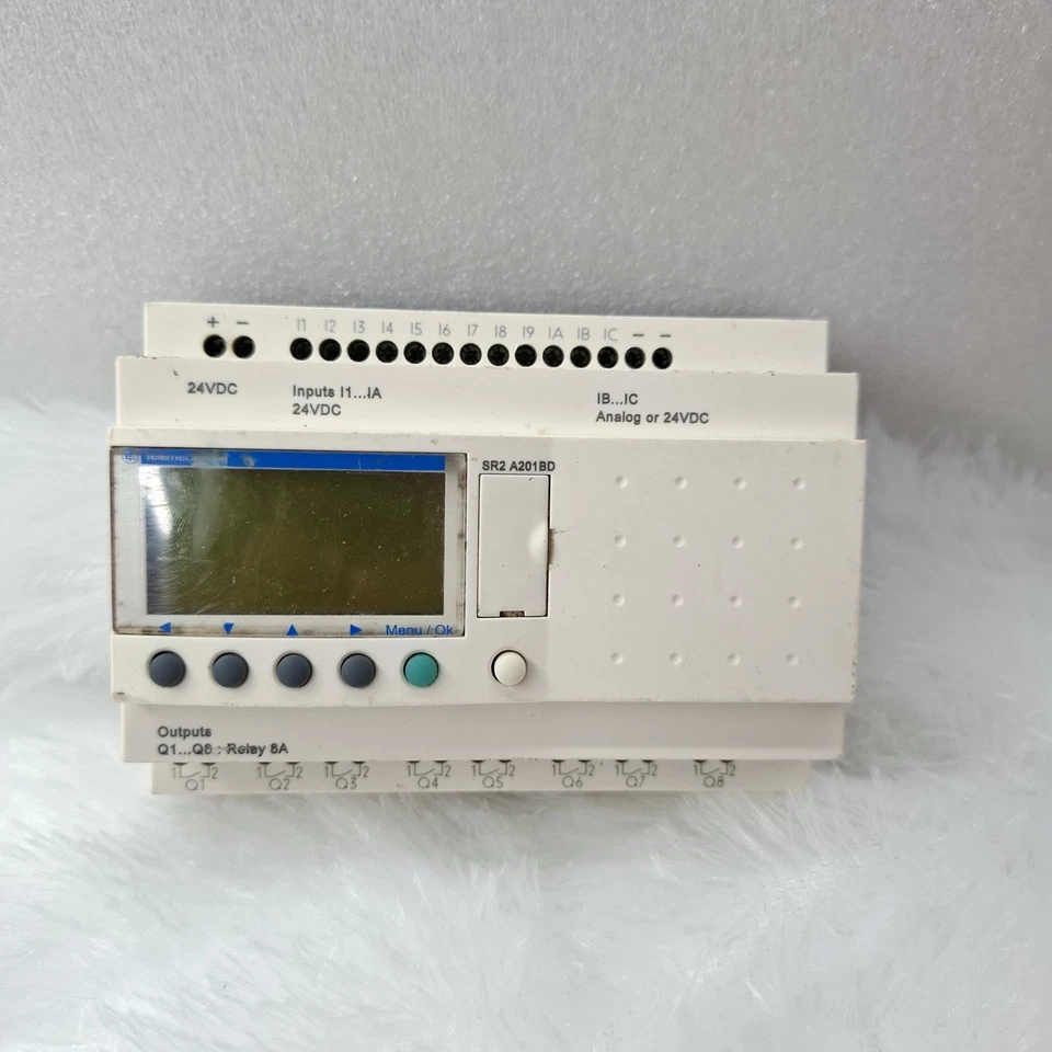 Telemecanique SR2 A201BD Smart Relay Zelio Logic 24VDC SR2A201BD